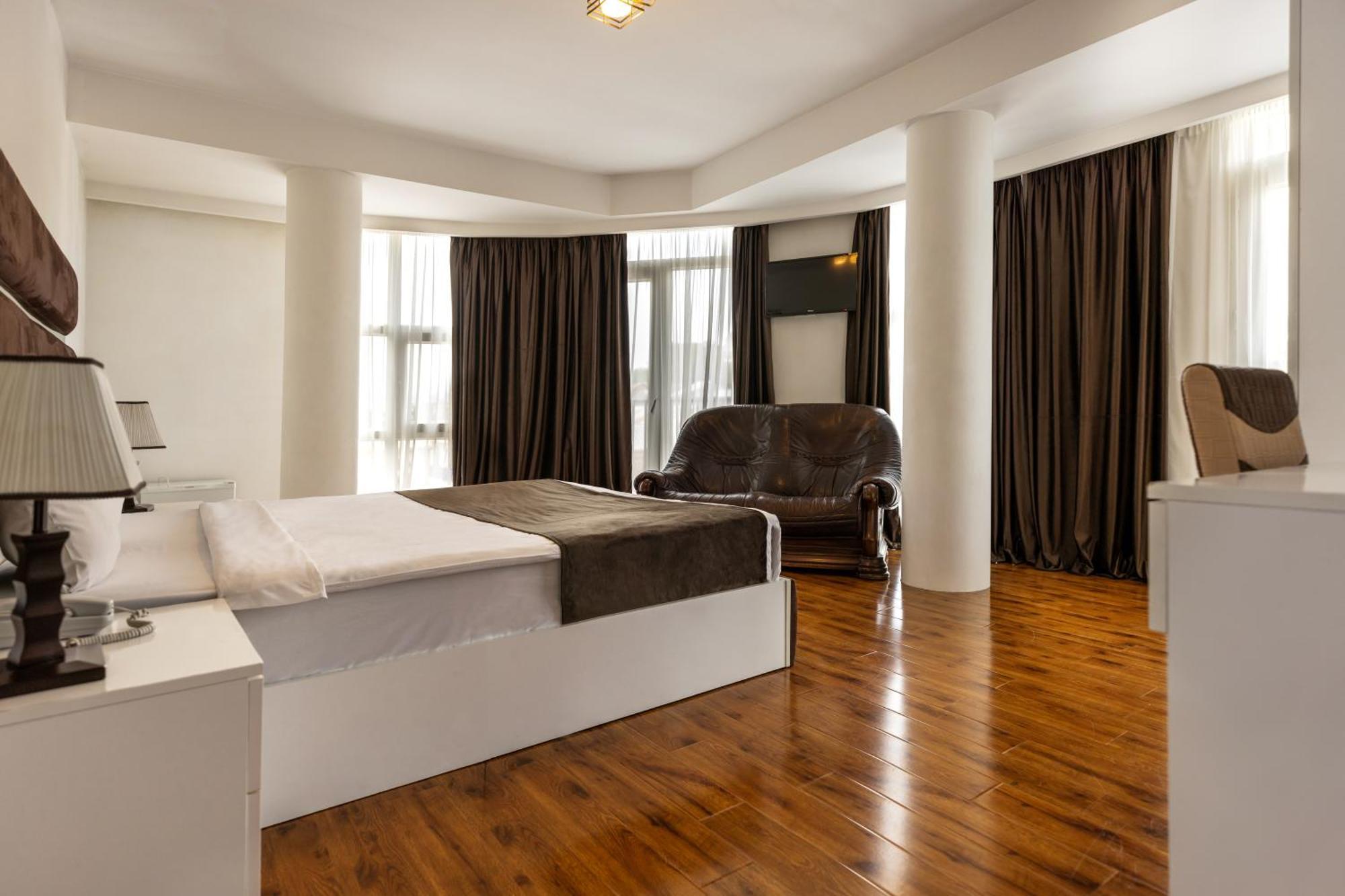 Hotel Grand Palace Tbilisi Zimmer foto